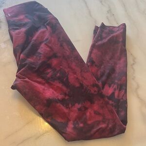 Nobull Red and Black Tie-Dye Leggings Small